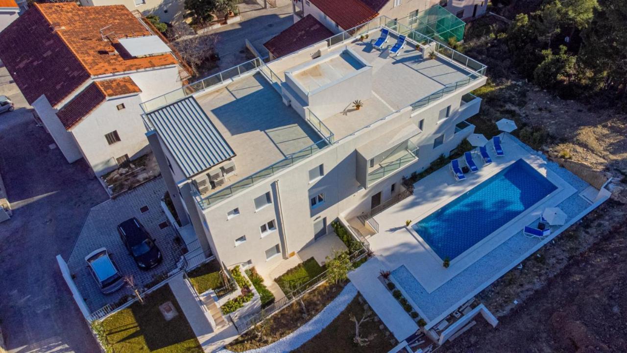 R&R Residence פודסטראנה מראה חיצוני תמונה